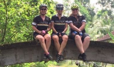  Joanna Reaves Cycling on the  tour with redspokes